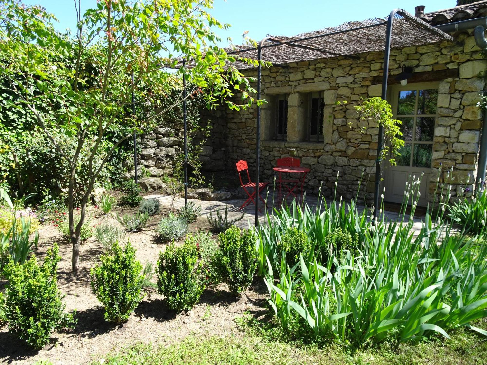 ユゼ Les Olivettes Le Mazet Bed & Breakfast エクステリア 写真